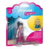 Dievčatko v šatoch na párty Playmobil